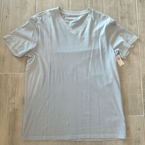 GAP V-Neck T-Shirts Lot of 2